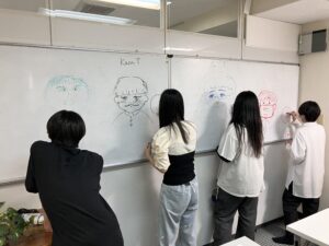 【授業レポート】似顔絵対決＆英語クイズ！レポート締切直前の授業風景🎨🐧