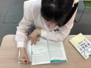 【福岡市（早良区・西区・中央区・城南区）通信制高校】学力特待生として頑張る生徒をご紹介｜大学進学を目指す西新キャンパス