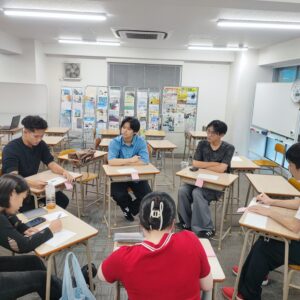 グループディスカッション模擬練習中!!