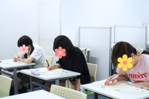 🏁【福岡　博多 　通信制高校】通信制高校でも大学進学は目指せる？｜模試に取り組む生徒の様子をご紹介