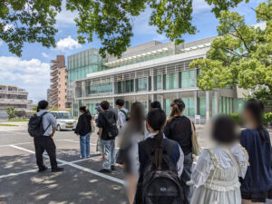 【通信制高校のキャリア教育】未来を考える一日！スーツ着こなし講座＆大学見学を実施しました