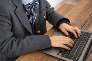 一ツ葉中等部オンラインで、勉強もイベントも“自分のペース”でOK！